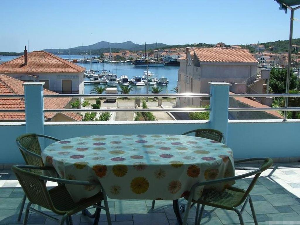 Apartment In Kukljica With Sea View, Terrace, Air Conditioning, Wi-Fi Exterior foto